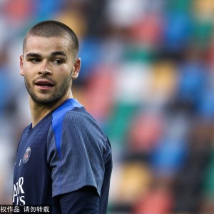 多纳鲁马或加盟曼联？巴黎门神告别之夜引爆转会市场